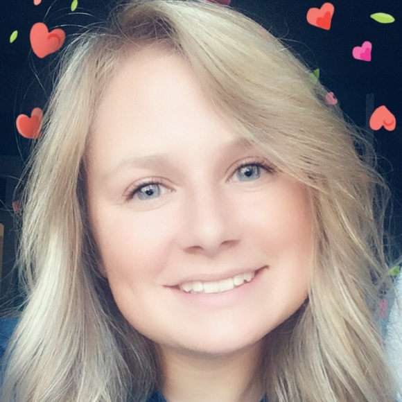 Meet your Posher, Helena - Picture 1 of 1